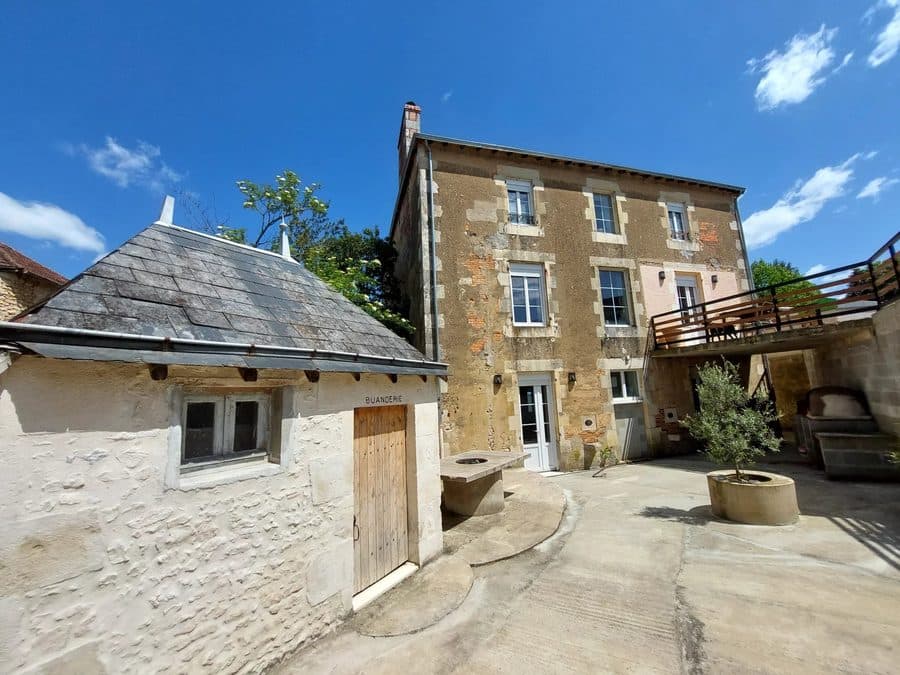 Maison en pierre de Civray achetée grâce au leasing immobilier Sezame