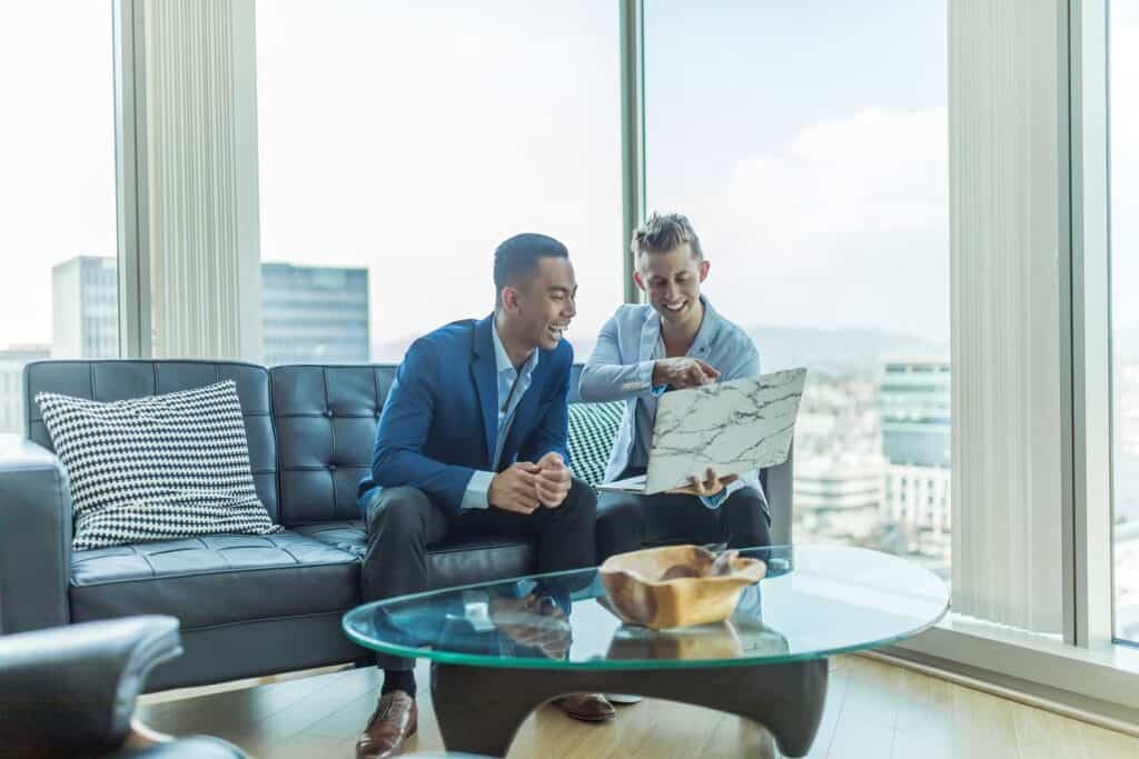 Peut-on investir dans l’immobilier sans CDI ?