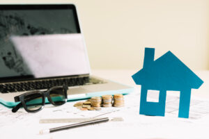 L’obtention d’un prêt immobilier est souvent conditionnée à un CDI. Nos conseils pour devenir propriétaire sans CDI et optimiser son opération !